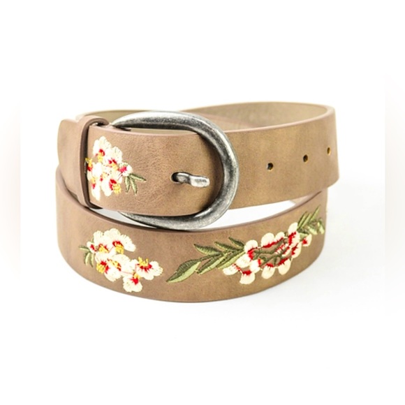 Hibiscus Boho Belt - Picture 1 of 1